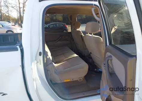 2004 Toyota Tundra Limited V8 z USA, uszkodzony, nr VIN 5TBET38114S447377